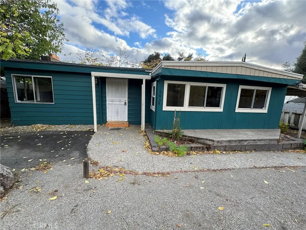 13935 Manakee, Clearlake, CA — listing photo 1