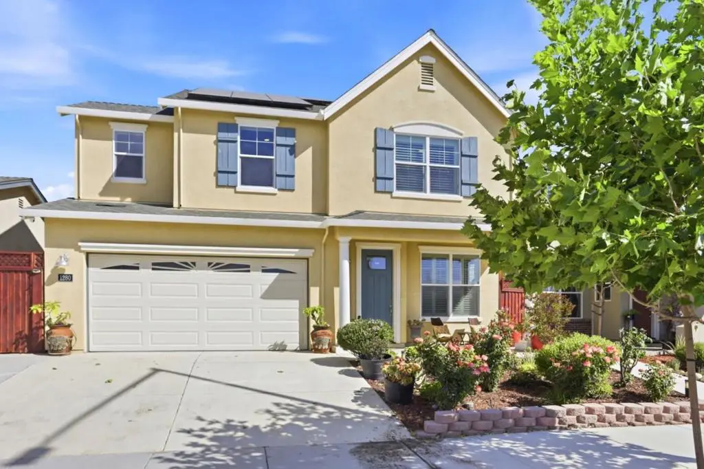 1280 Elm Avenue, Greenfield, CA — listing photo 1