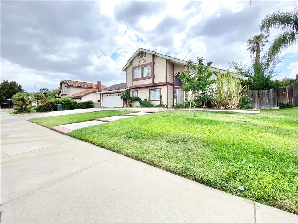 1444 N Sage Avenue, Rialto, CA — listing photo 1
