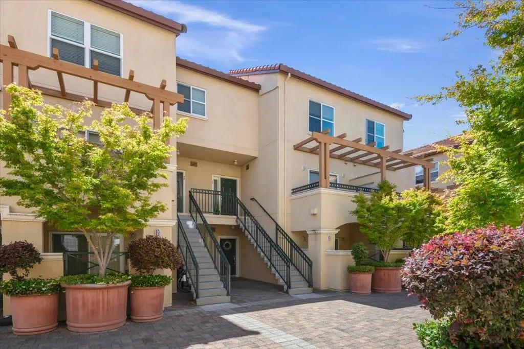 108 Bryant Street 36, Mountain View, CA — listing photo 1