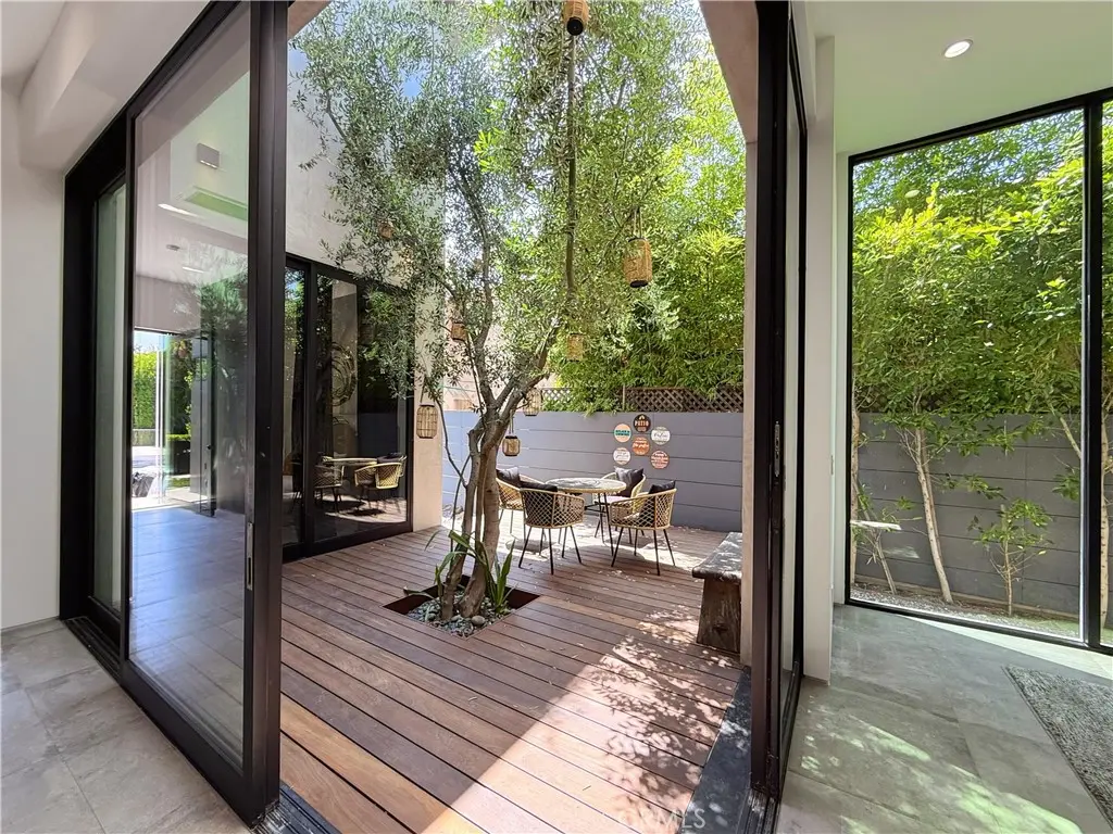 Residential Lease for rent at 415 N Martel Avenue, Los Angeles, Los Angeles County, CA featuring 5 beds and 6 baths