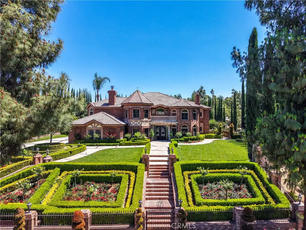 Single Family Residence for sale at 7190 Wyndham Hill, Riverside, CA featuring 5 beds and 5 baths