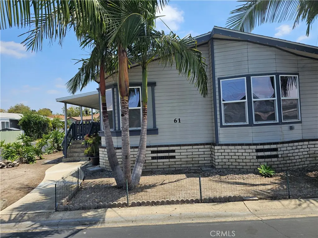 Manufactured In Park for sale at 61 Malaga, Tustin, CA featuring 3 beds and 2 baths