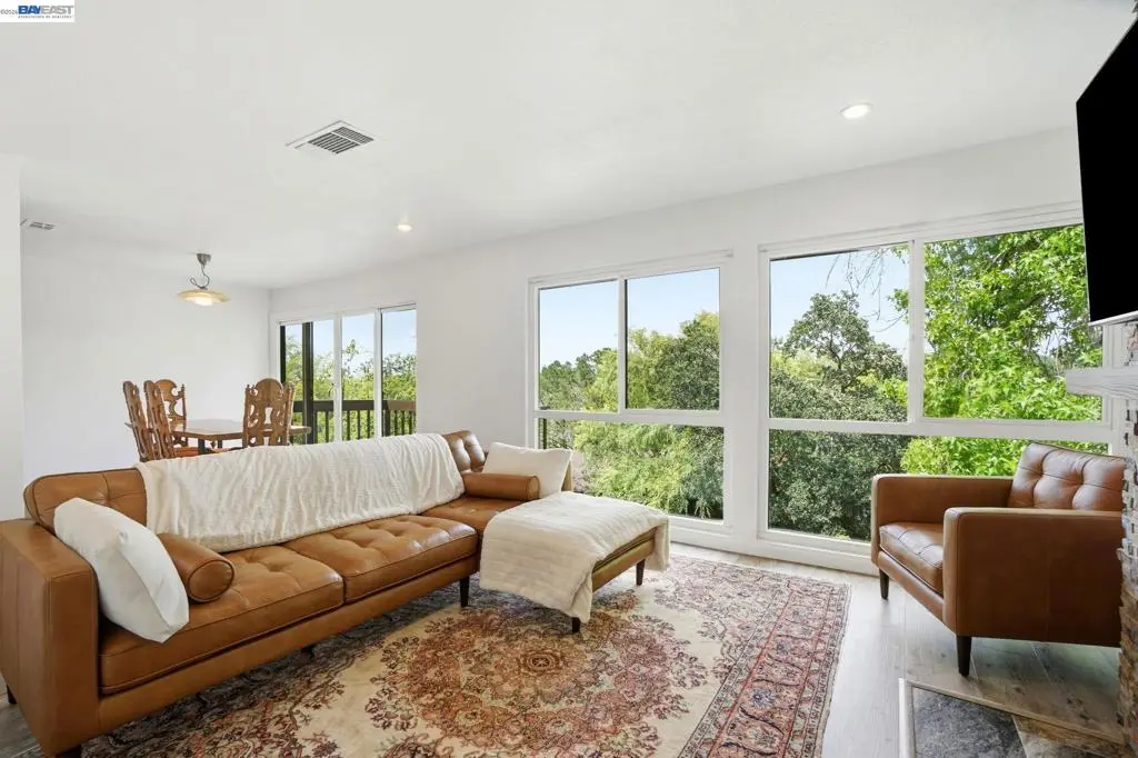Condominium for sale at 2101 Vanderslice Ct 18, Walnut Creek, CA featuring 2 beds and 2 baths