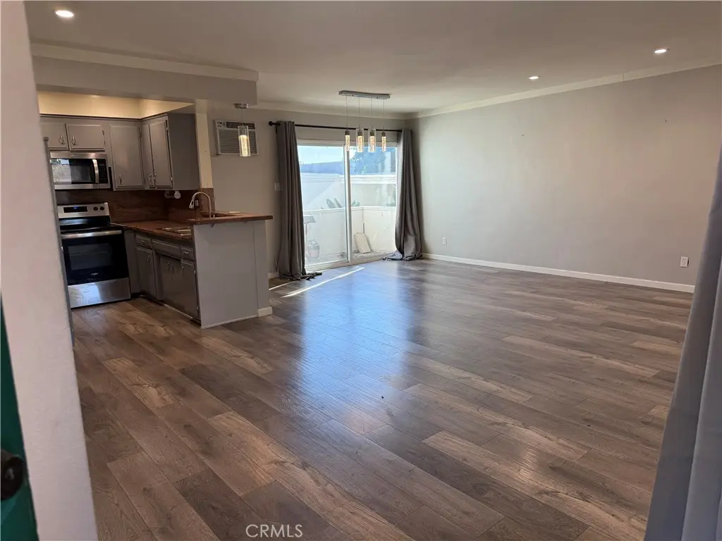 10749 New haven Street, Sun Valley, CA — listing photo 1