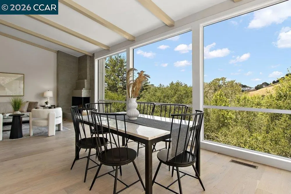 Single Family Residence for sale at 16 Sunnyside Ct, Orinda, CA featuring 5 beds and 5 baths