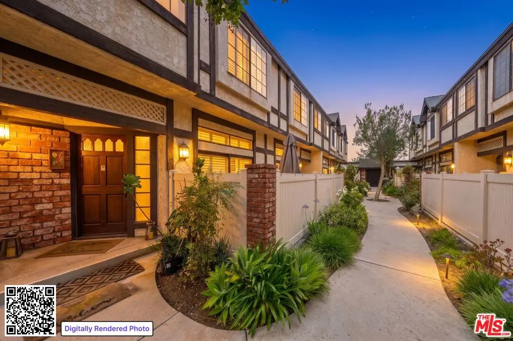 20737 Roscoe Boulevard 704, Winnetka, CA — listing photo 1