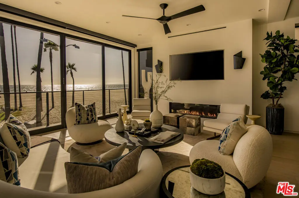 3011 Ocean Front Walk, Venice, CA — listing photo 1