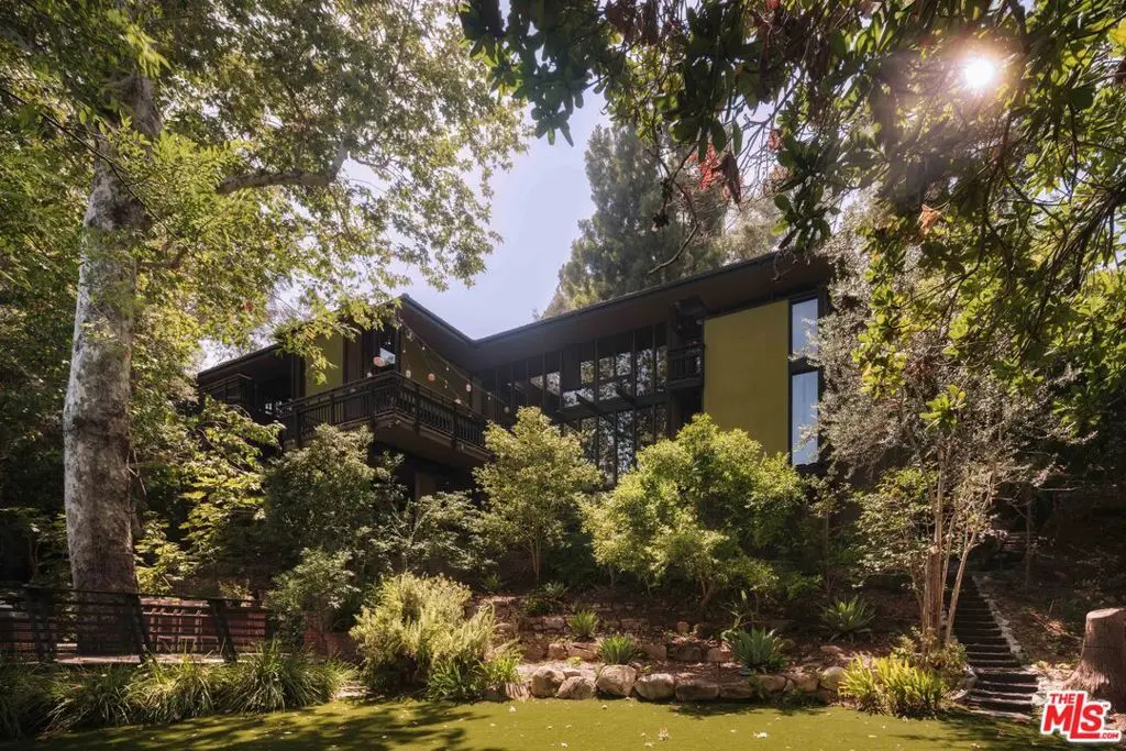 Single Family Residence for sale at 954 Hillside Terrace, Pasadena, CA featuring 4 beds and 6 baths