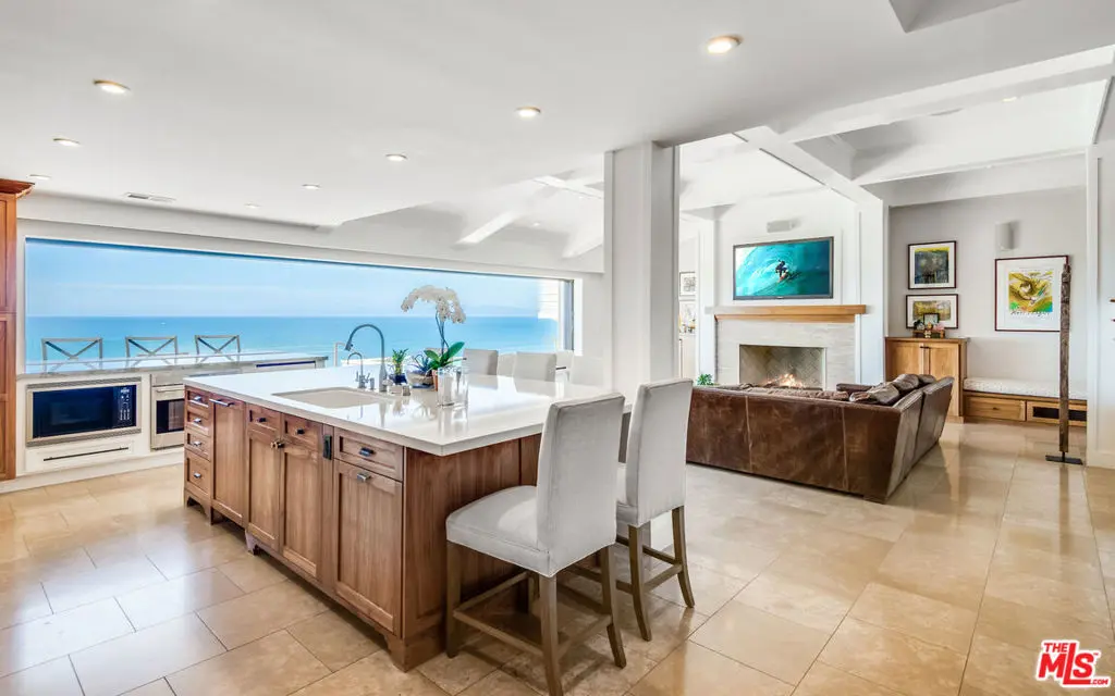 Single Family Residence for rent at 517 Paseo De La Playa, Redondo Beach, CA featuring 5 beds and 4 baths