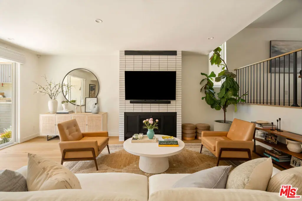 4707 La Villa Marina J, Marina Del Rey, CA — listing photo 1