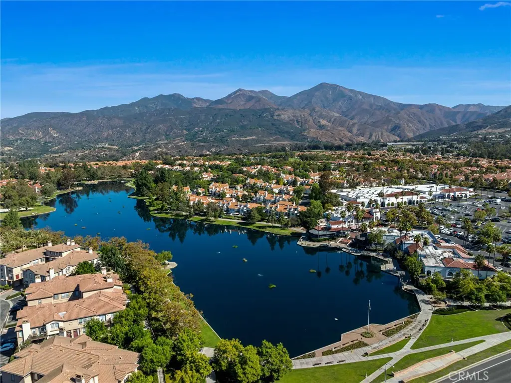 Condominium for sale at 49 Montana Del Lago, Rancho Santa Margarita, CA featuring 2 beds and 2 baths