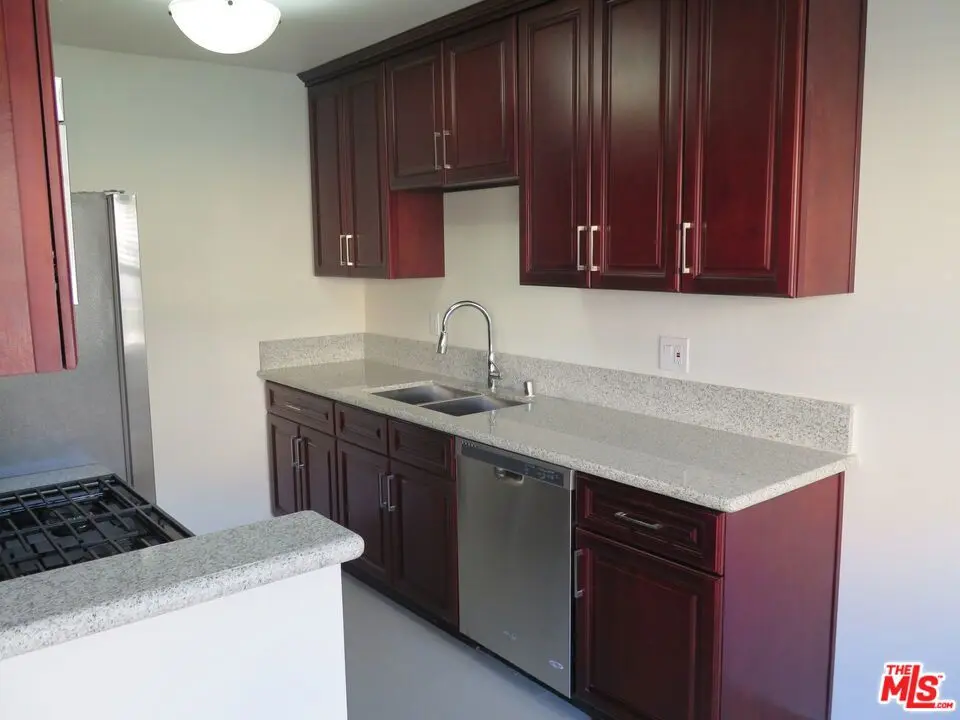 Residential Lease for rent at 833 N Kingsley Drive 2, Los Angeles, Los Angeles County, CA featuring 1 bed and 1 bath