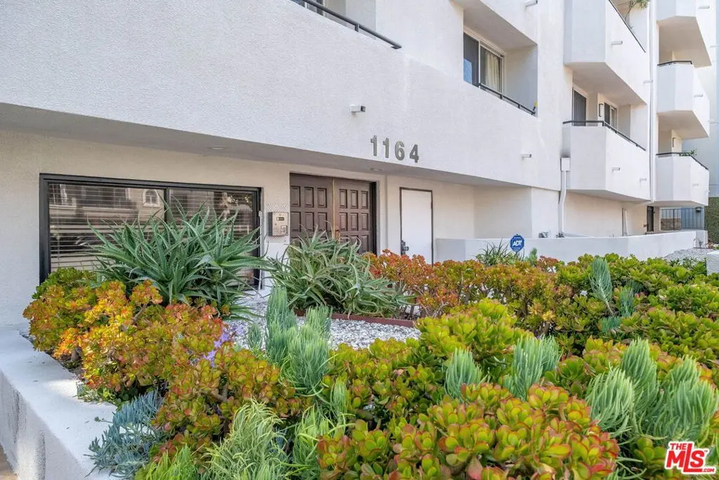 Condominium for sale at 1164 Wellesley Avenue 204, Los Angeles, CA featuring 2 beds and 2 baths