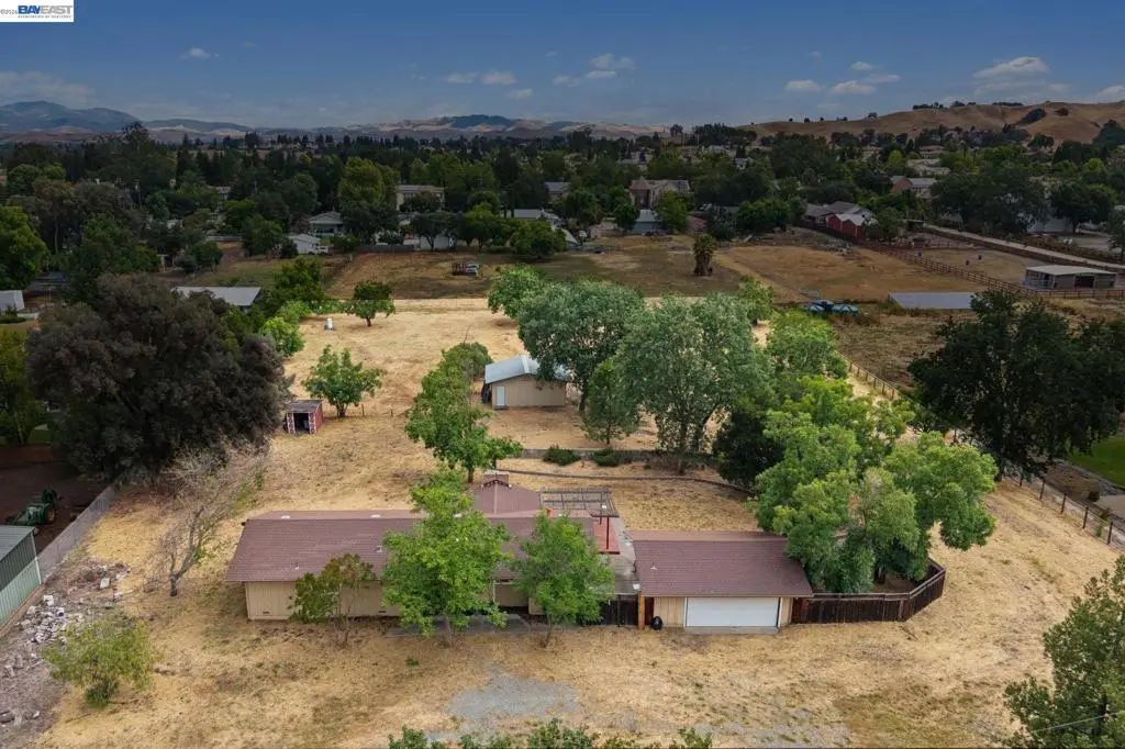 744 Mockingbird Ln, Pleasanton, CA — listing photo 1