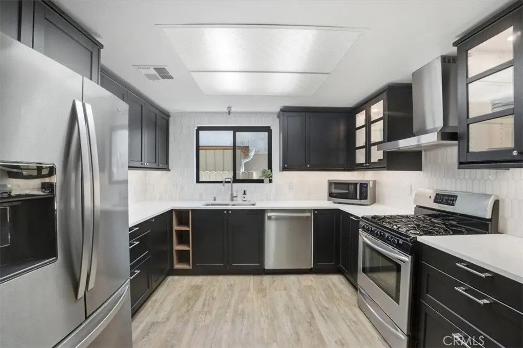 9960 Owensmouth Ave 21, Chatsworth, CA — listing photo 1
