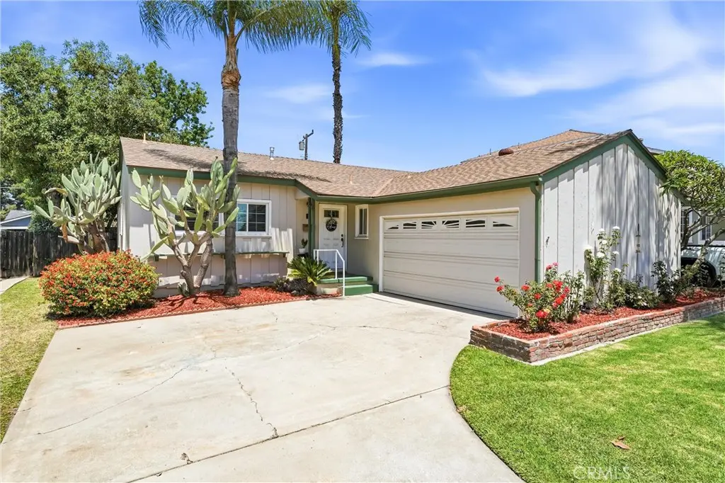 Single Family Residence for sale at 331 E Barkley, Orange, CA featuring 3 beds and 2 baths