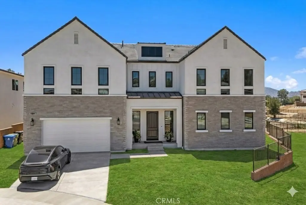 11091 Woodcrest Court, Chatsworth, CA — listing photo 1
