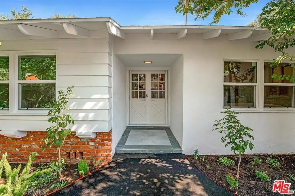 5628 Ponce Avenue, Woodland Hills, CA — listing photo 1
