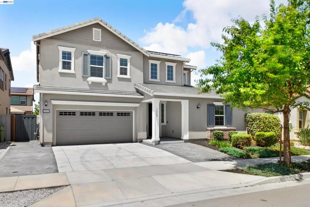 Single Family Residence for sale at 2609 Aurora Astorga Dr, Tracy, CA featuring 4 beds and 4 baths
