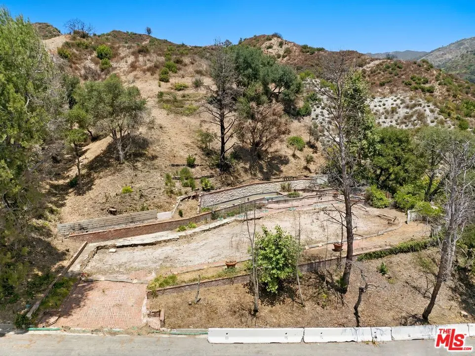 17780 Camino De Yatasto, Pacific Palisades, CA — listing photo 1