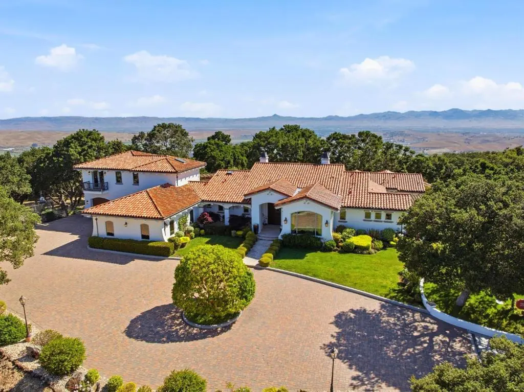 Single Family Residence for sale at 3000 San Juan Canyon Road, San Juan Bautista, CA featuring 5 beds and 6 baths
