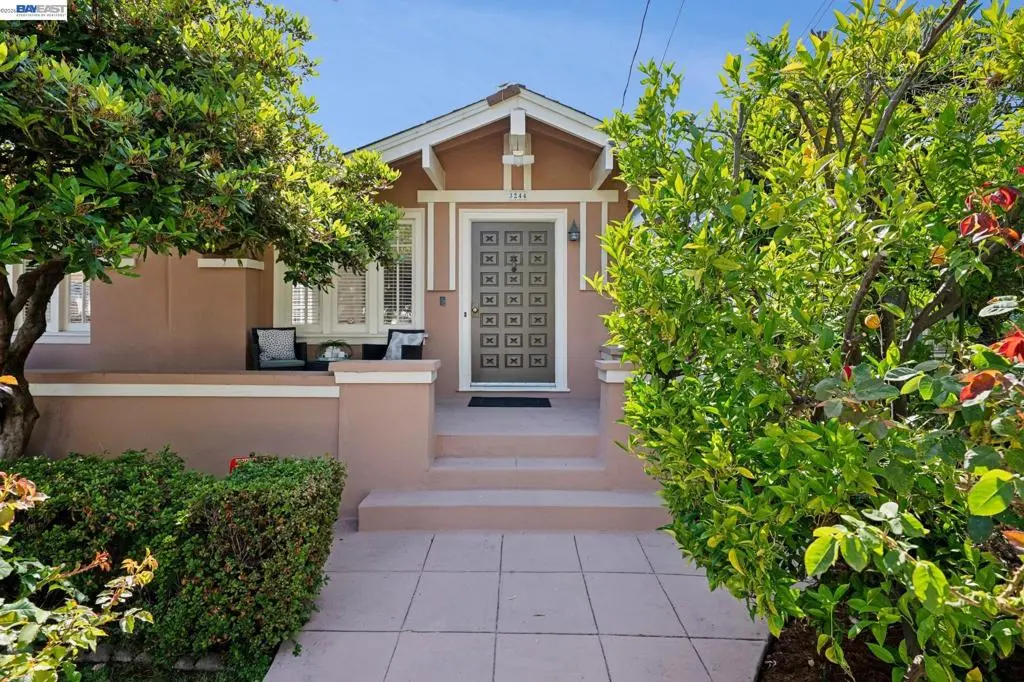 Single Family Residence for sale at 3244 Fernside Blvd, Alameda, CA featuring 3 beds and 2 baths