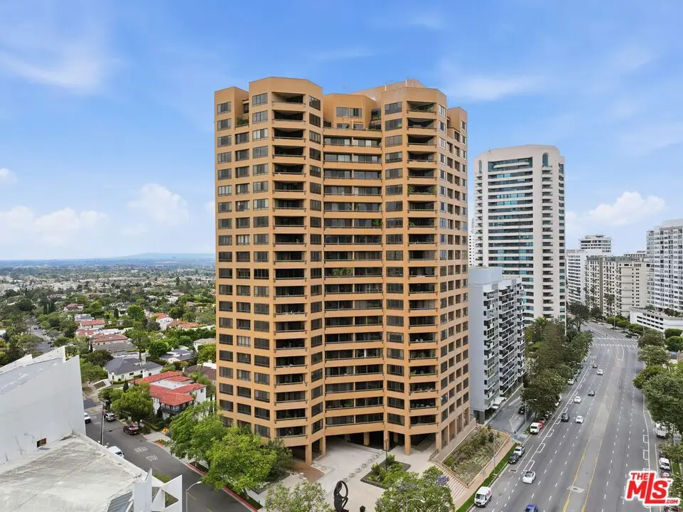 Residential Lease for rent at 10430 Wilshire Boulevard 1701, Los Angeles, Los Angeles County, CA featuring 2 beds and 3 baths