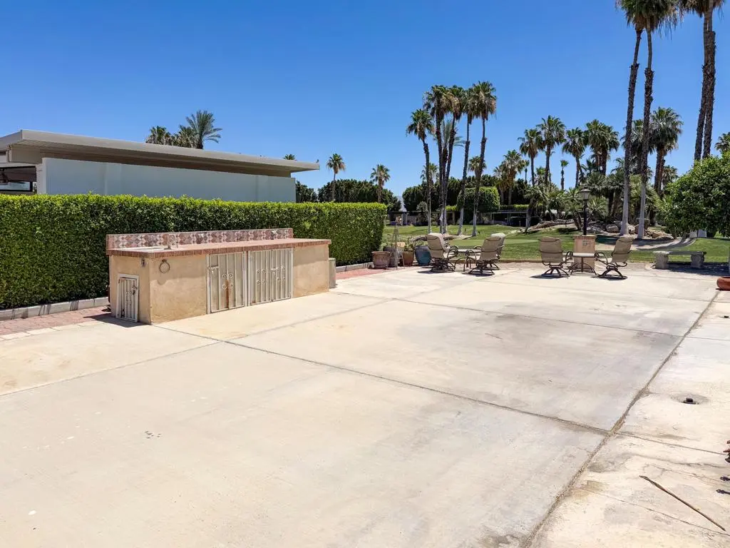 Mobile Home for sale at 80394 Avenue 48 265, Indio, CA