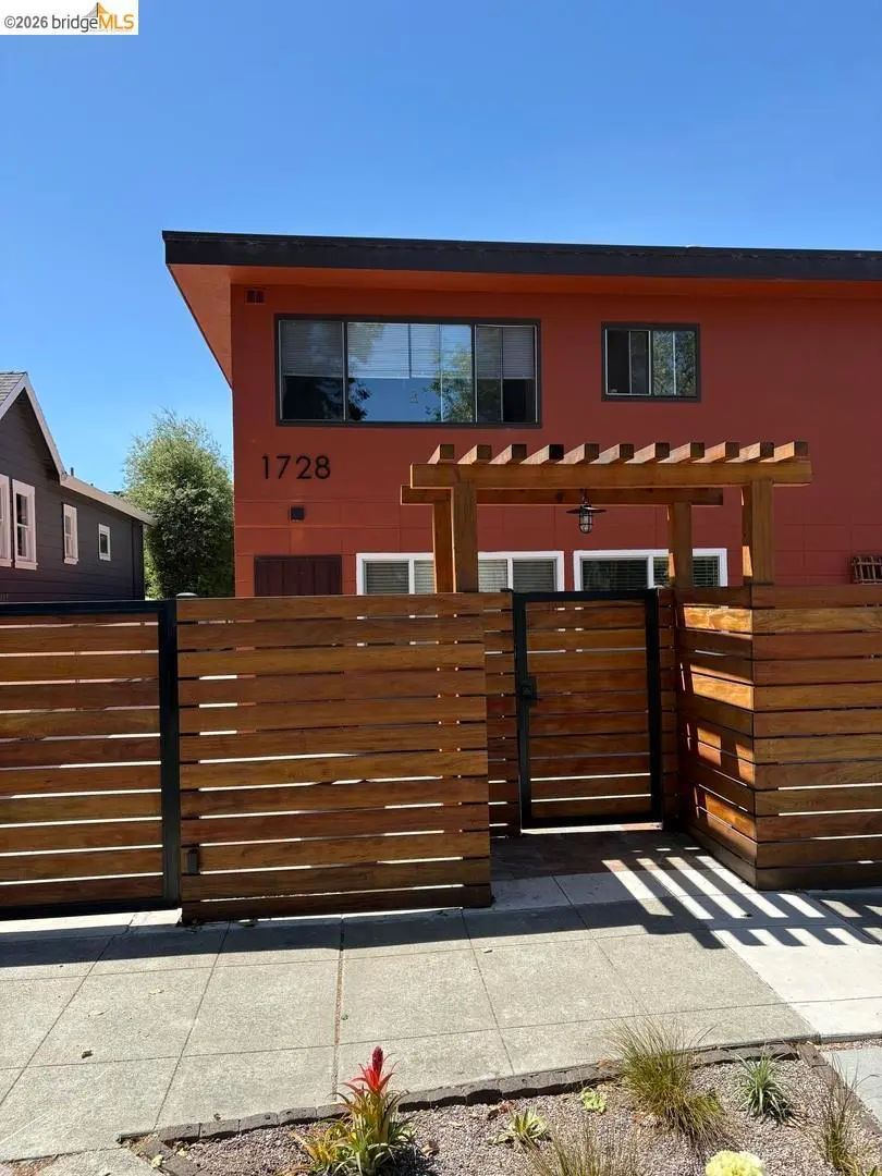 Condominium for sale at 1728 7th ST C, Berkeley, CA featuring 2 beds and 1 bath