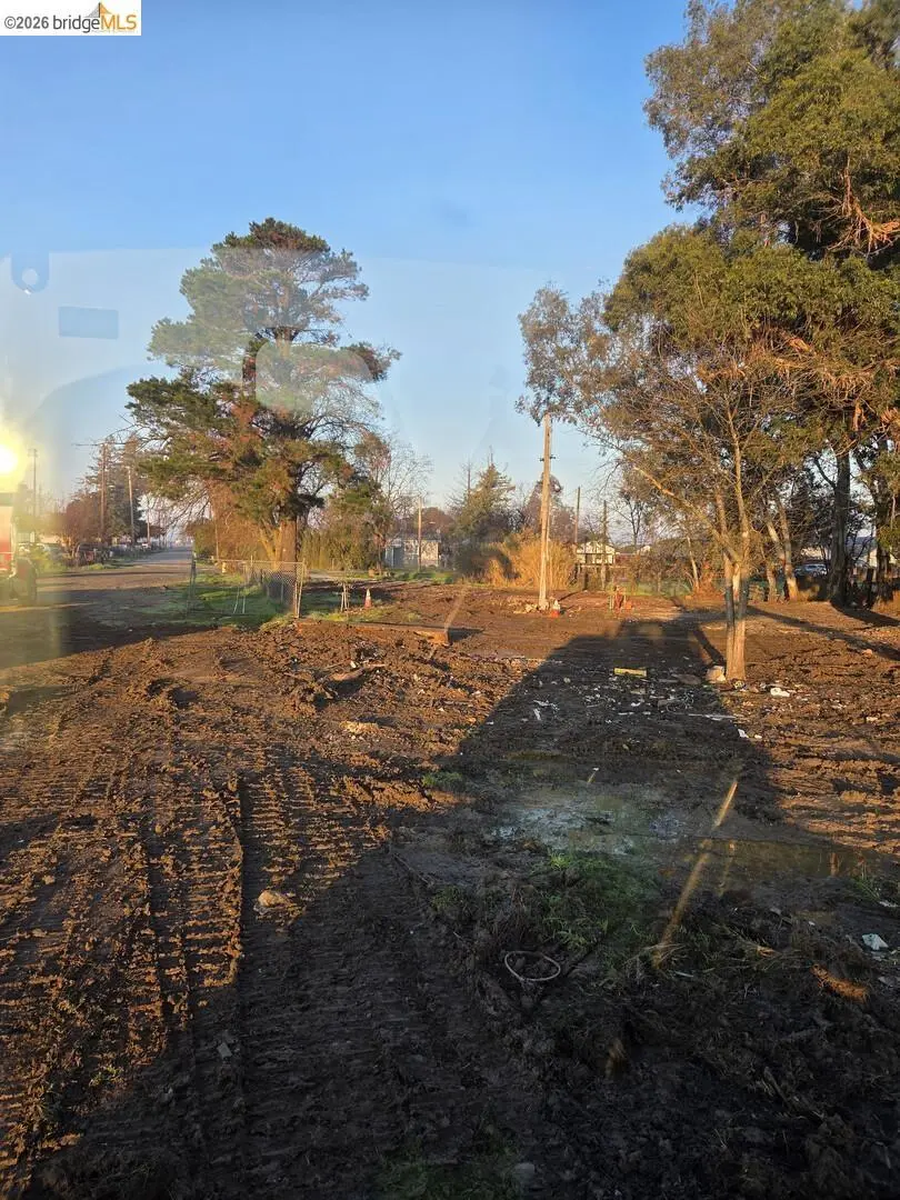 4641 Pacific AVE, Olivehurst, CA — listing photo 1