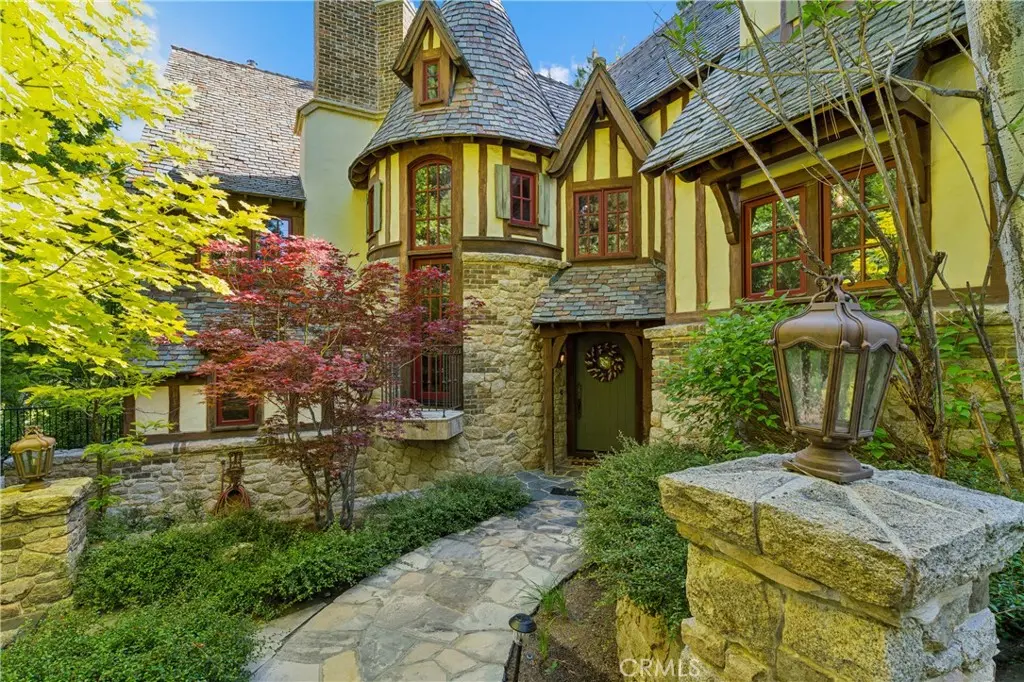 27596 High Knoll, Lake Arrowhead, CA — listing photo 1