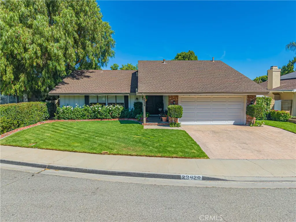 23429 Via Elisandra, Valencia, CA — listing photo 1