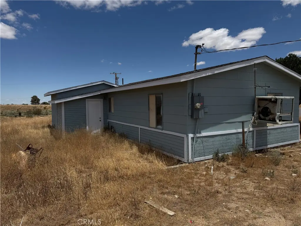 Single Family Residence for sale at 11744 Wagon Wheel, Victorville, CA featuring 5 beds and 3 baths