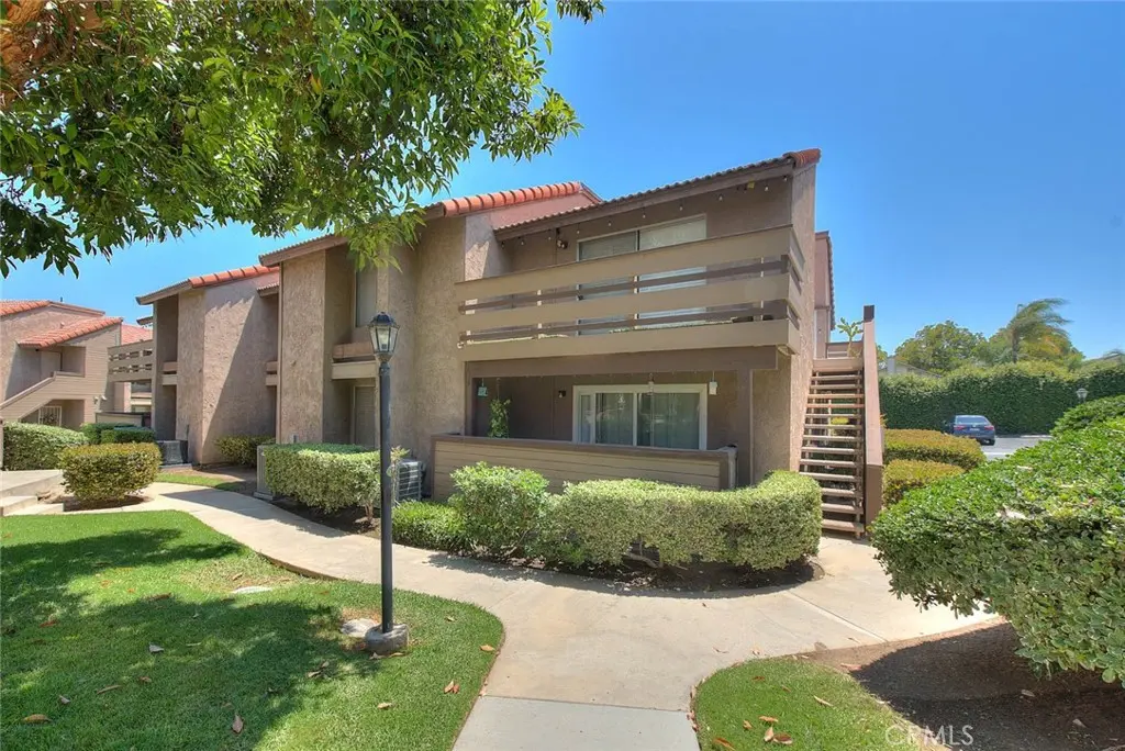 Condominium for sale at 1555 Border Avenue F, Corona, CA featuring 2 beds and 1 bath