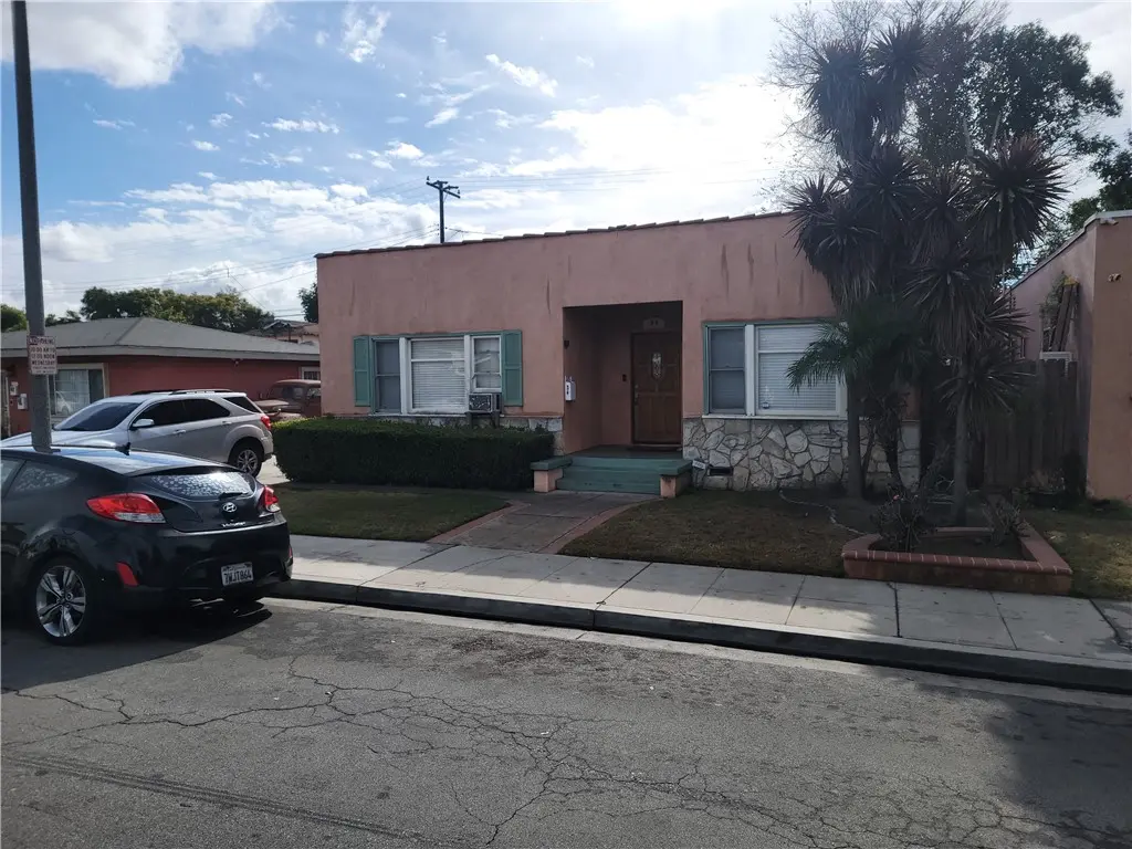 Single Family Residence for sale at 34 E 53rd, Long Beach, CA featuring 3 beds and 2 baths