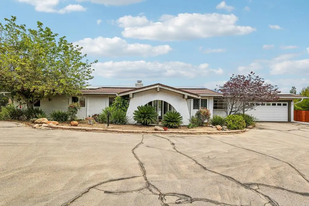 1052 Ranchito Vista, Alpine, CA — listing photo 1