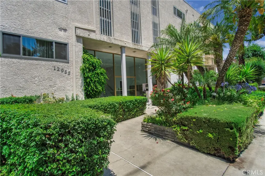 12955 Riverside Drive 102, Sherman Oaks, CA — listing photo 1