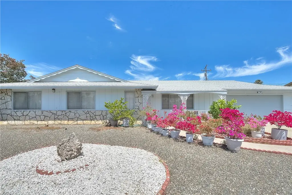 Single Family Residence for sale at 28620 Amersfoot, Menifee, CA featuring 3 beds and 2 baths