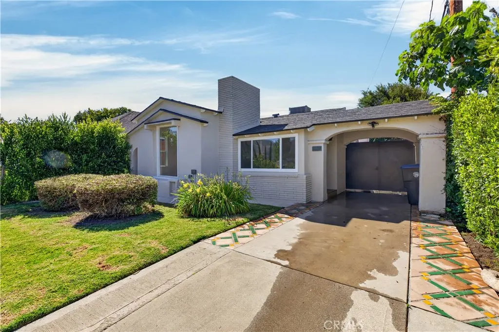 Residential Lease for rent at 1713 W Alameda Avenue, Burbank, Los Angeles County, CA featuring 3 beds and 2 baths