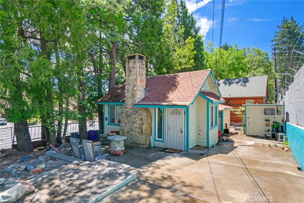 27601 Weirwood Drive, Lake Arrowhead, CA — listing photo 1