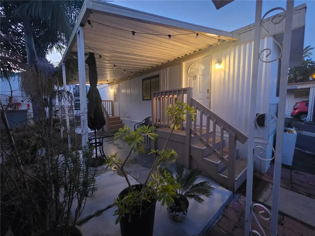 80 Huntington Street 259, Huntington Beach, CA — listing photo 1