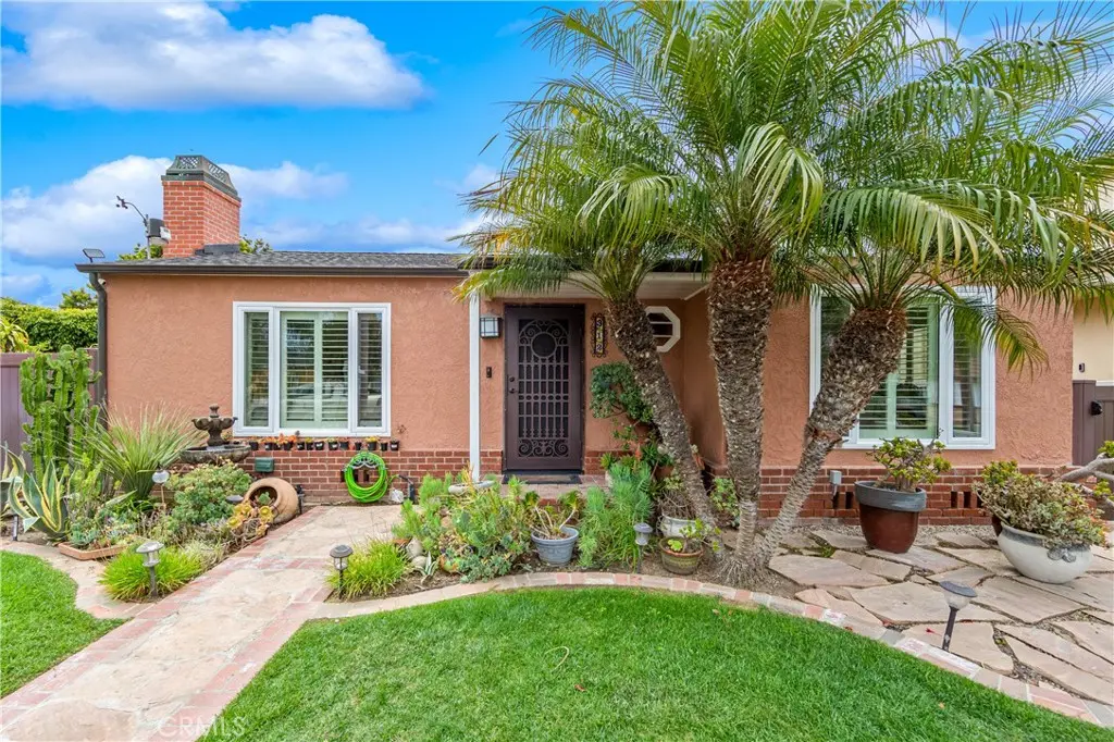 312 15th, Seal Beach, CA — listing photo 1