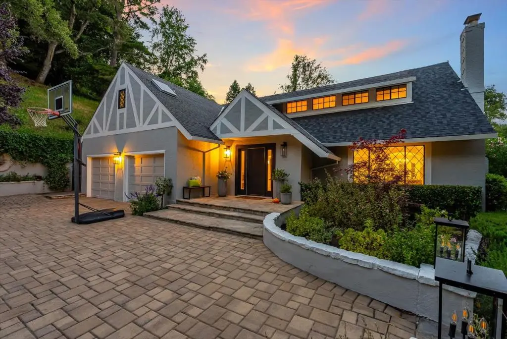 220 Robin Road, Hillsborough, CA — listing photo 1