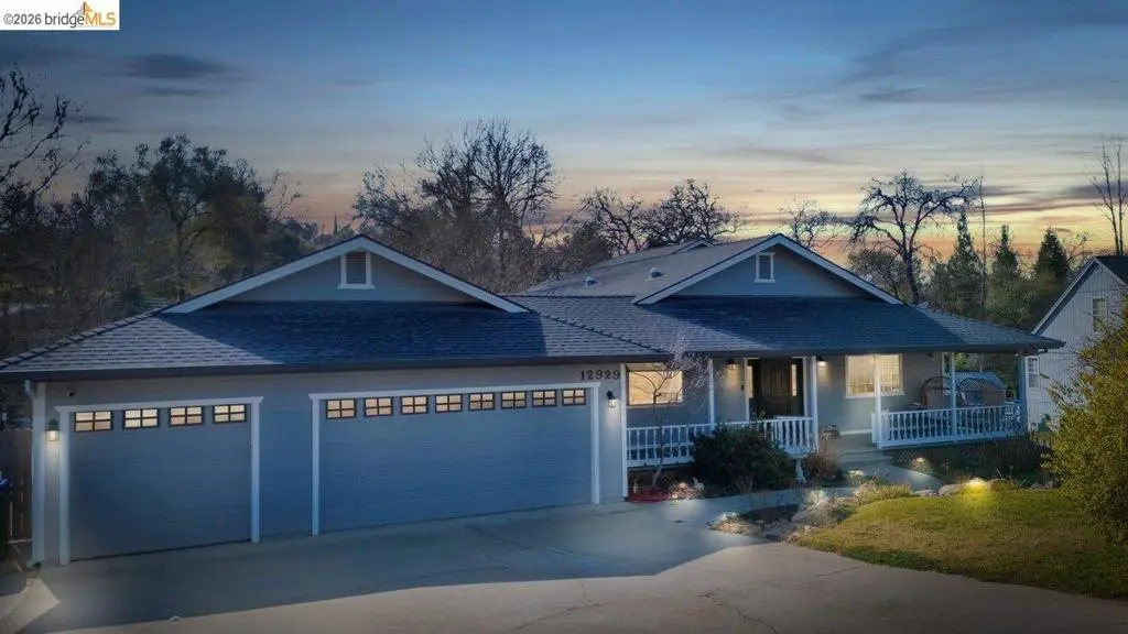 Single Family Residence for sale at 12929 Hollow Dr, Sonora, CA featuring 3 beds and 3 baths
