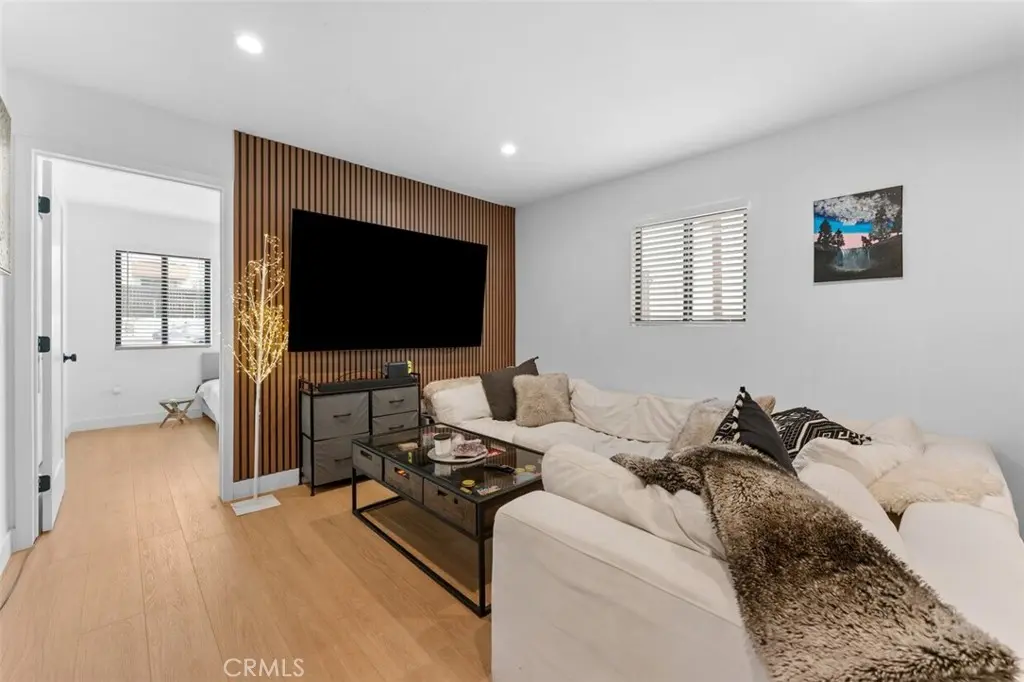 Quadruplex for sale at 351 S Catalina Street, Los Angeles, CA