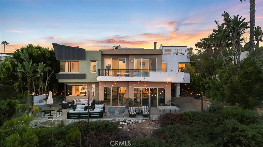 Single Family Residence for rent at 3230 Tyrol Drive, Laguna Beach, CA featuring 3 beds and 3 baths