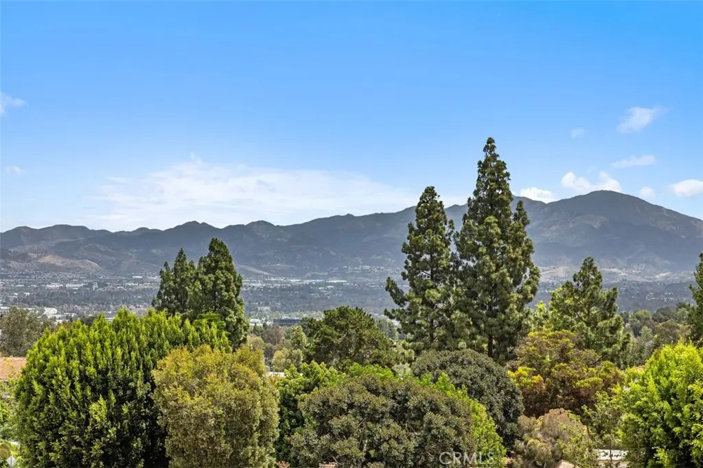 Condominium for rent at 3365 Punta Alta 3F, Laguna Woods, CA featuring 1 bed and 2 baths