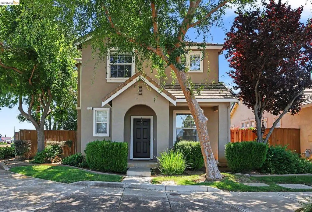 Single Family Residence for sale at 52 Rockwell St, Brentwood, CA featuring 3 beds and 3 baths