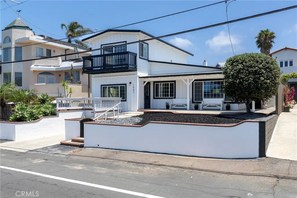 Single Family Residence for sale at 1547 Neptune, Encinitas, San Diego County, CA featuring 3 beds and 2 baths